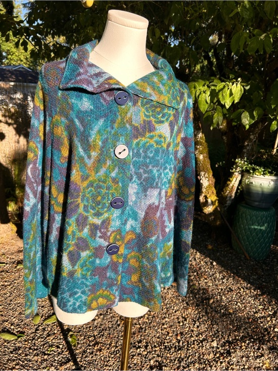 Habitat Sweaters - Habitat - Aspen Knit Retro Jacket in the "Skyline" jewel tone floral pattern